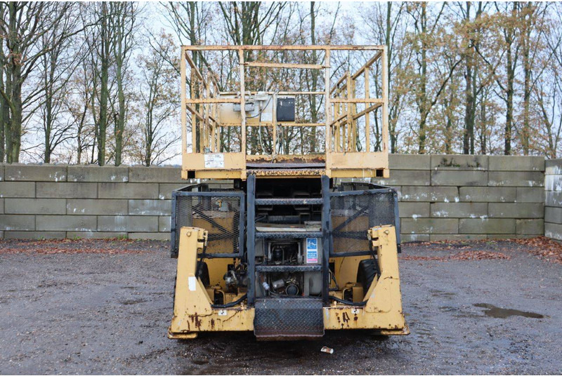 Grove SM4688 XT - Scherenbühne: das Bild 5 Grove SM4688 XT - Scherenbühne: das Bild 5