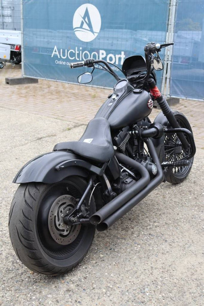 Harley-Davidson Deuce FXSTD Softail - Motorrad: das Bild 5 Harley-Davidson Deuce FXSTD Softail - Motorrad: das Bild 5