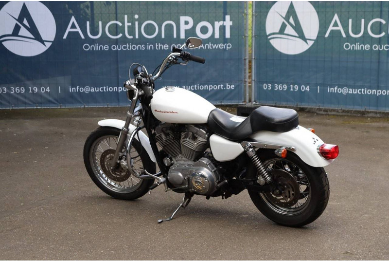 Harley-Davidson Sporster XL883 - Motorrad: das Bild 3 Harley-Davidson Sporster XL883 - Motorrad: das Bild 3