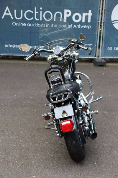 Harley-Davidson Sportster XL1200 Custom - Motorrad: das Bild 5 Harley-Davidson Sportster XL1200 Custom - Motorrad: das Bild 5