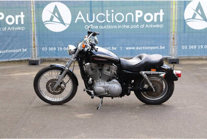 Harley-Davidson Sportster XL883 - Motorrad: das Bild 2 Harley-Davidson Sportster XL883 - Motorrad: das Bild 2