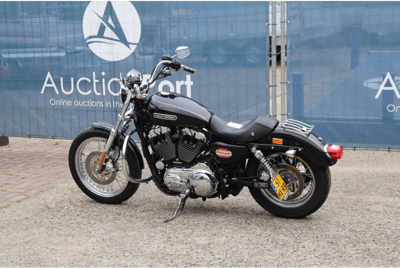 Harley-Davidson XL 1200 L Sportster - Motorrad: das Bild 3 Harley-Davidson XL 1200 L Sportster - Motorrad: das Bild 3