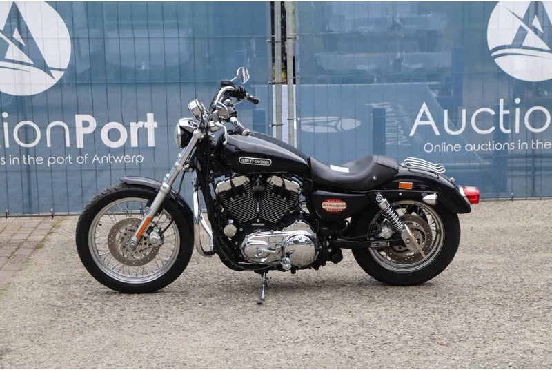Harley-Davidson XL 1200 L Sportster - Motorrad: das Bild 2 Harley-Davidson XL 1200 L Sportster - Motorrad: das Bild 2
