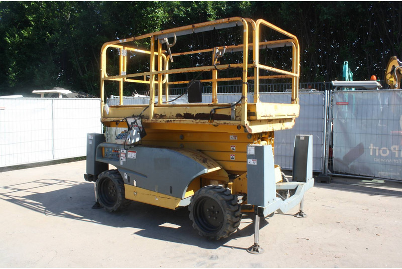Haulotte Compact DX12 - Scherenbühne: das Bild 3 Haulotte Compact DX12 - Scherenbühne: das Bild 3