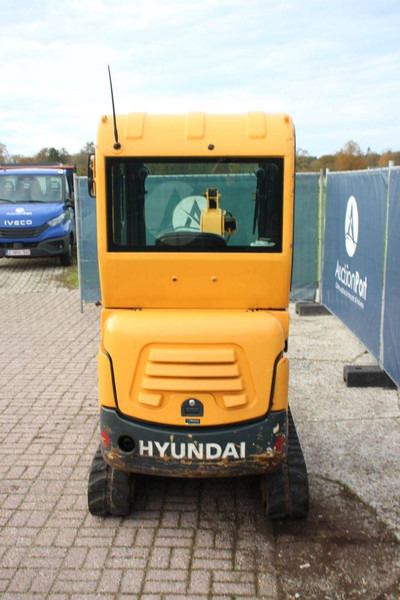 Hyundai ROBEX16-9 - Minibagger: das Bild 4 Hyundai ROBEX16-9 - Minibagger: das Bild 4