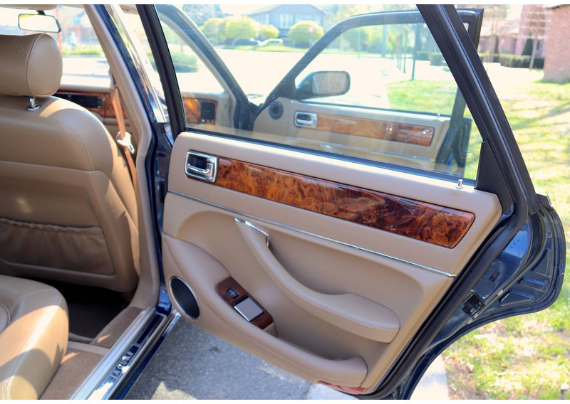 PKW Jaguar XJ Sovereign 4.0: das Bild 12