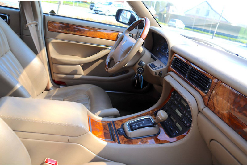 PKW Jaguar XJ Sovereign 4.0: das Bild 7