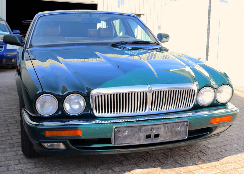 Jaguar XJ (X300) Sovereign 4.0 - Limousine: das Bild 3 Jaguar XJ (X300) Sovereign 4.0 - Limousine: das Bild 3