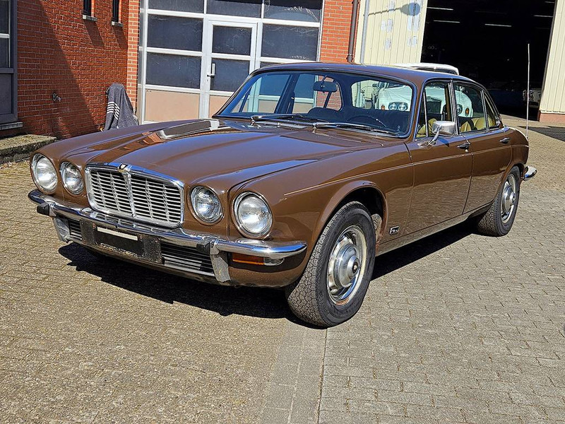 Jaguar 'XJ (series II) 4.2 Automatic - Limousine: das Bild 1 Jaguar 'XJ (series II) 4.2 Automatic - Limousine: das Bild 1