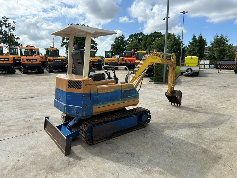 Komatsu PC10-6 - Minibagger: das Bild 4 Komatsu PC10-6 - Minibagger: das Bild 4