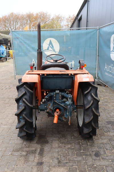 Kubota ZB1702-M - Traktor: das Bild 5 Kubota ZB1702-M - Traktor: das Bild 5