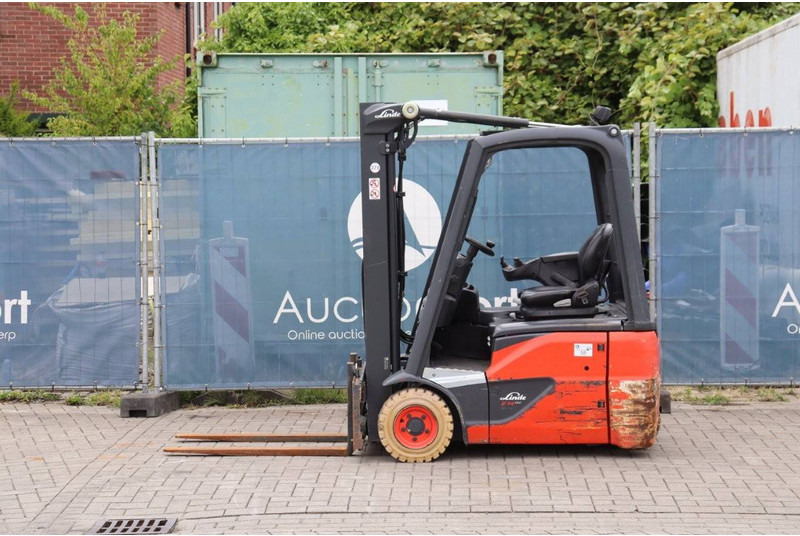 Linde E14-02 - Elektrostapler: das Bild 2 Linde E14-02 - Elektrostapler: das Bild 2
