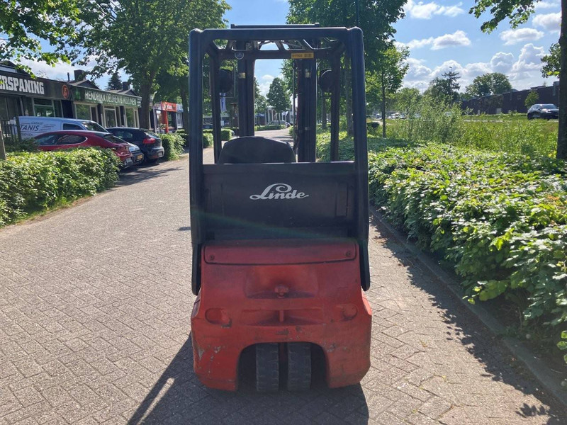 Linde E14 - Elektrostapler: das Bild 4 Linde E14 - Elektrostapler: das Bild 4