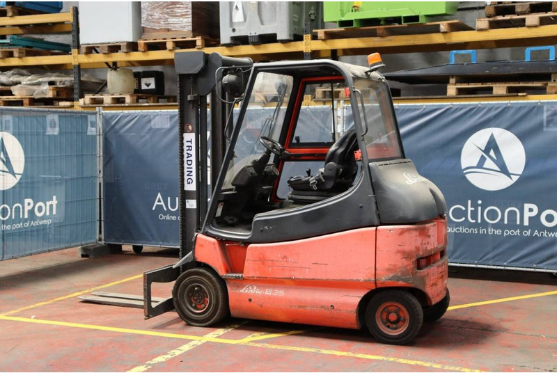 Linde E25-02 - Elektrostapler: das Bild 3 Linde E25-02 - Elektrostapler: das Bild 3