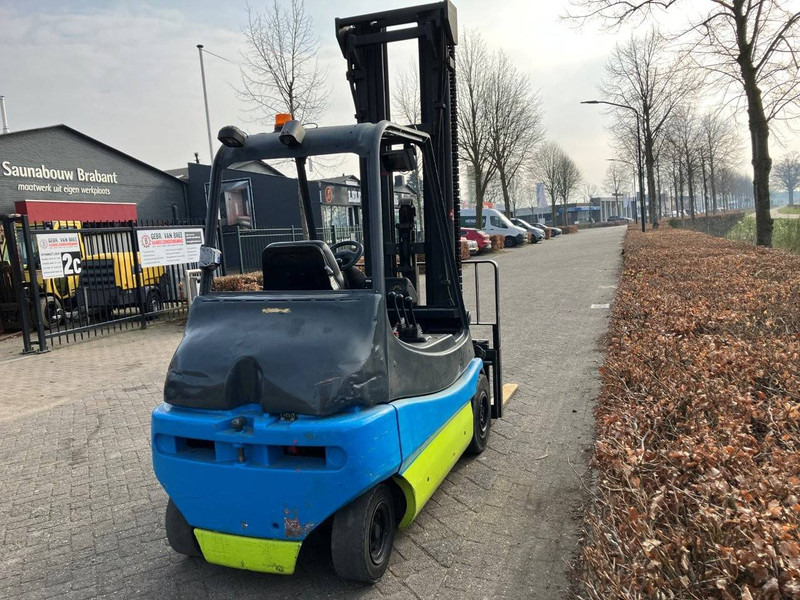 Linde E30-01 - Elektrostapler: das Bild 5 Linde E30-01 - Elektrostapler: das Bild 5