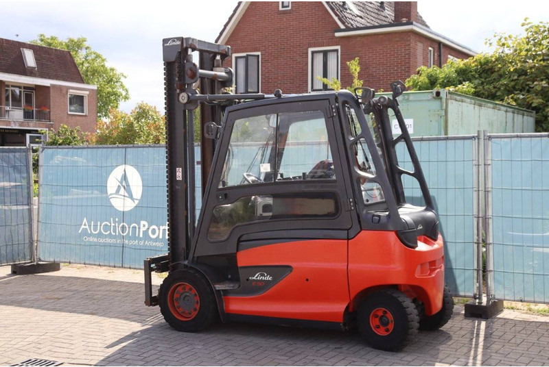 Linde E50HL-01/600 - Elektrostapler: das Bild 3 Linde E50HL-01/600 - Elektrostapler: das Bild 3