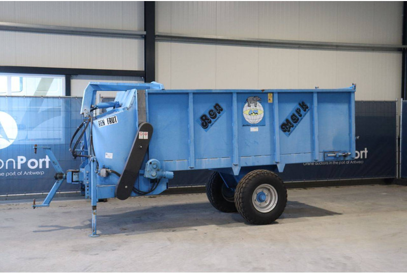 MARK R301 - Dungstreuer: das Bild 1 MARK R301 - Dungstreuer: das Bild 1