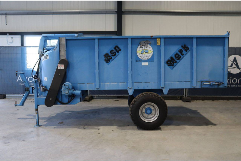 MARK R301 - Dungstreuer: das Bild 3 MARK R301 - Dungstreuer: das Bild 3