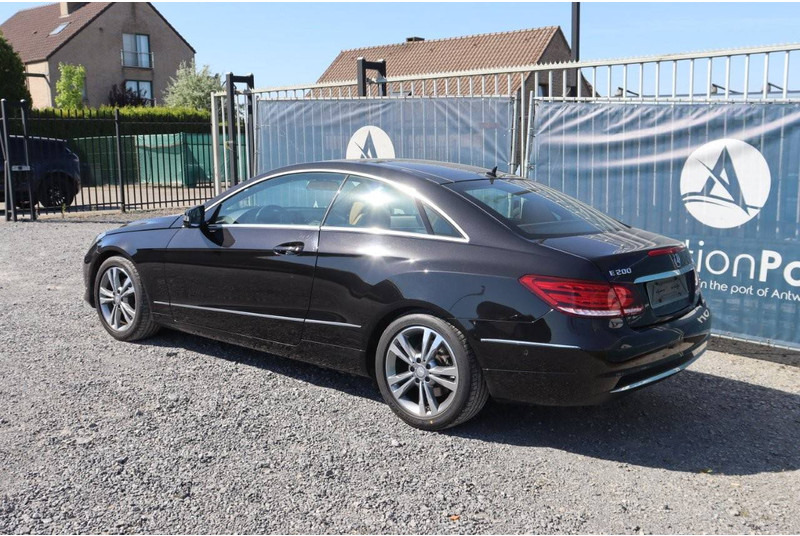 Mercedes-Benz E-Klasse 200 - PKW: das Bild 3 Mercedes-Benz E-Klasse 200 - PKW: das Bild 3