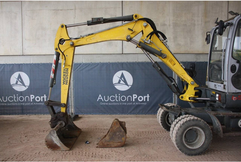 Mobilbagger Neuson 6503-2: das Bild 9