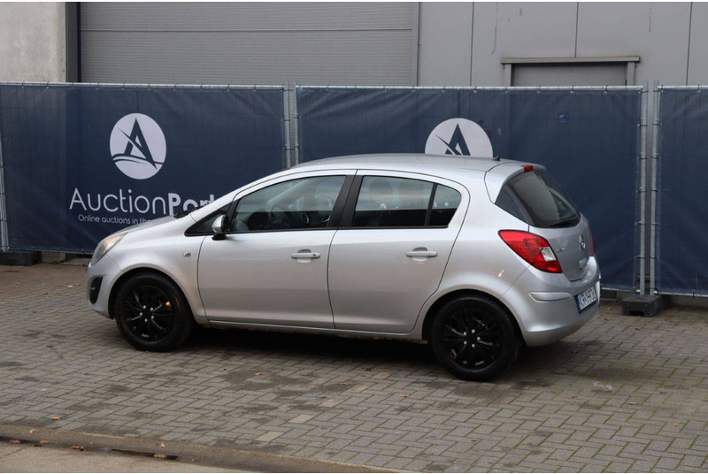 Opel Corsa - Limousine: das Bild 3 Opel Corsa - Limousine: das Bild 3