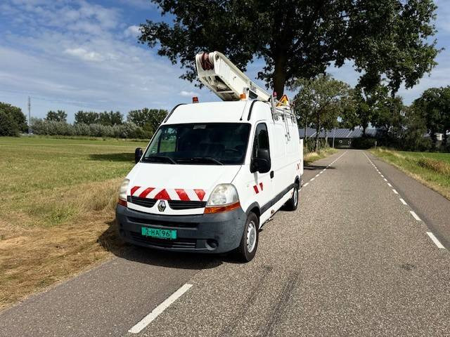 Renault Master 2.5DCI - LKW mit Arbeitsbühne: das Bild 2 Renault Master 2.5DCI - LKW mit Arbeitsbühne: das Bild 2