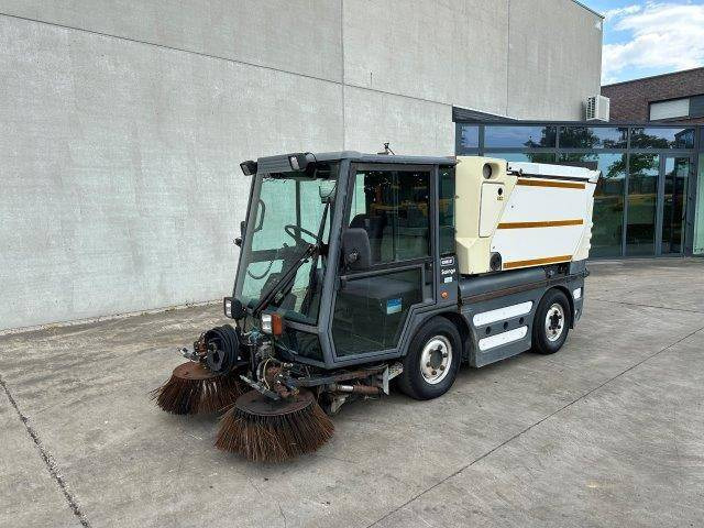 Schmidt Swingo 225 - Kehrmaschine: das Bild 1 Schmidt Swingo 225 - Kehrmaschine: das Bild 1