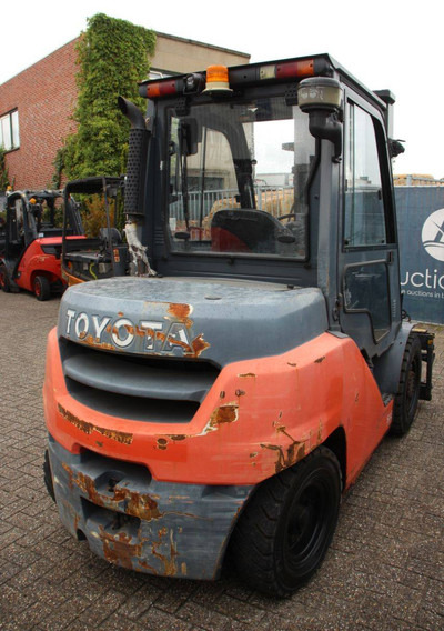 Toyota 40-8FD40N - Dieselstapler: das Bild 5 Toyota 40-8FD40N - Dieselstapler: das Bild 5