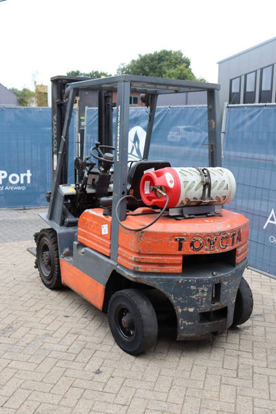 Toyota 42 5FG20 - Treibgasstapler: das Bild 4 Toyota 42 5FG20 - Treibgasstapler: das Bild 4