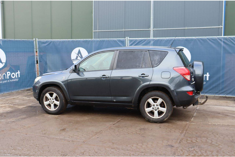 Toyota ALA30L-AWFGXW - SUV/ Geländewagen: das Bild 3 Toyota ALA30L-AWFGXW - SUV/ Geländewagen: das Bild 3