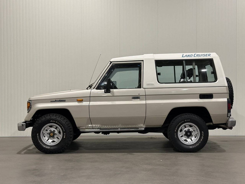 Toyota Land Cruiser - PKW: das Bild 2 Toyota Land Cruiser - PKW: das Bild 2