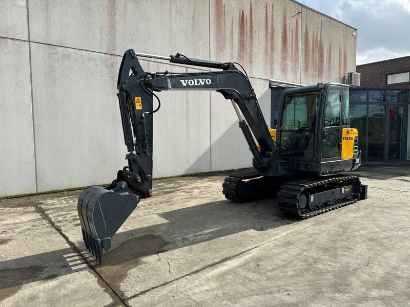 Volvo EC60C - Kettenbagger: das Bild 1 Volvo EC60C - Kettenbagger: das Bild 1