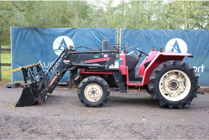 Yanmar FX28D - Traktor: das Bild 2 Yanmar FX28D - Traktor: das Bild 2