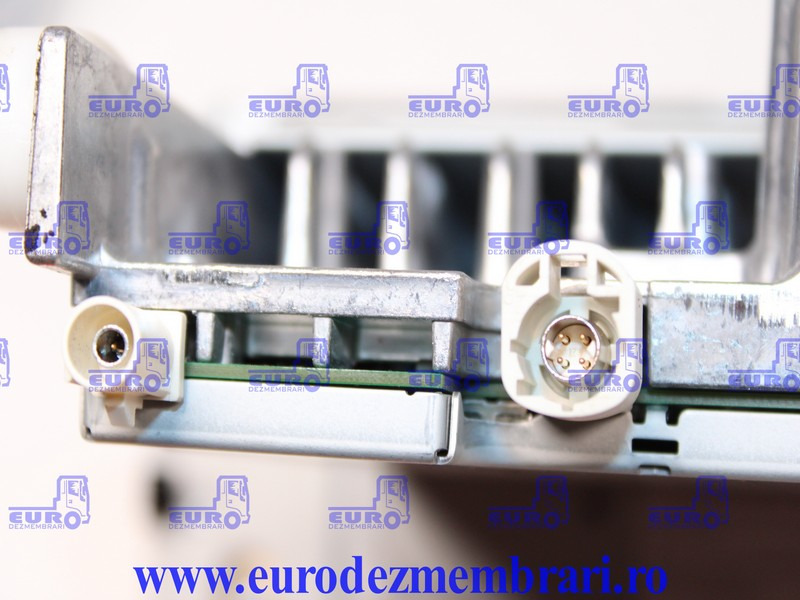 ELEMENT BORD UNITATE MULTIMEDIA AUS SCANIA SUPER 2906950, 2819280 - Armaturenbrett für LKW: das Bild 5 ELEMENT BORD UNITATE MULTIMEDIA AUS SCANIA SUPER 2906950, 2819280 - Armaturenbrett für LKW: das Bild 5