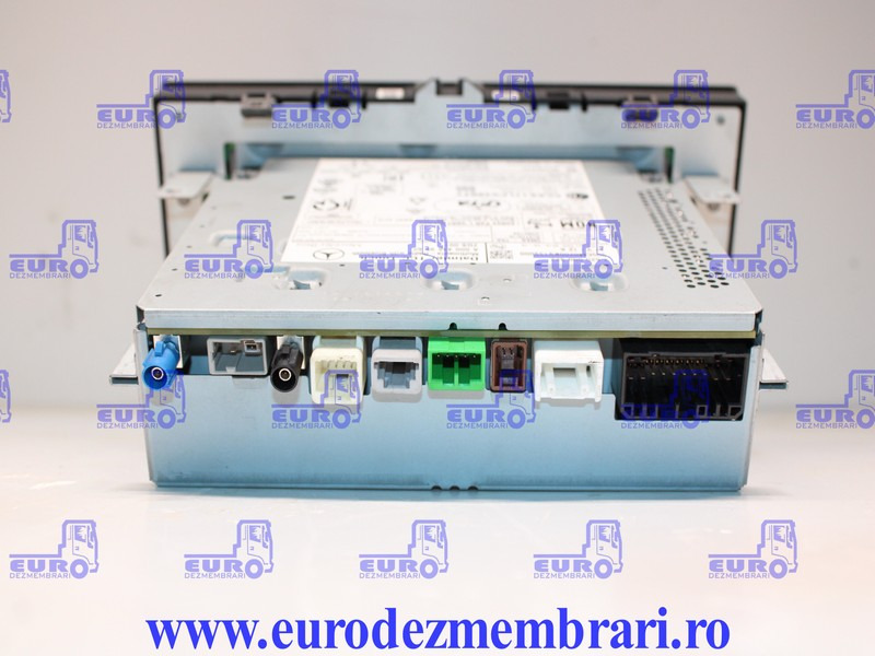 ELEMENT BORD UNITATE MULTIMEDIA MERCEDES ACTROS MP5 A0004469662 - Armaturenbrett für LKW: das Bild 3 ELEMENT BORD UNITATE MULTIMEDIA MERCEDES ACTROS MP5 A0004469662 - Armaturenbrett für LKW: das Bild 3