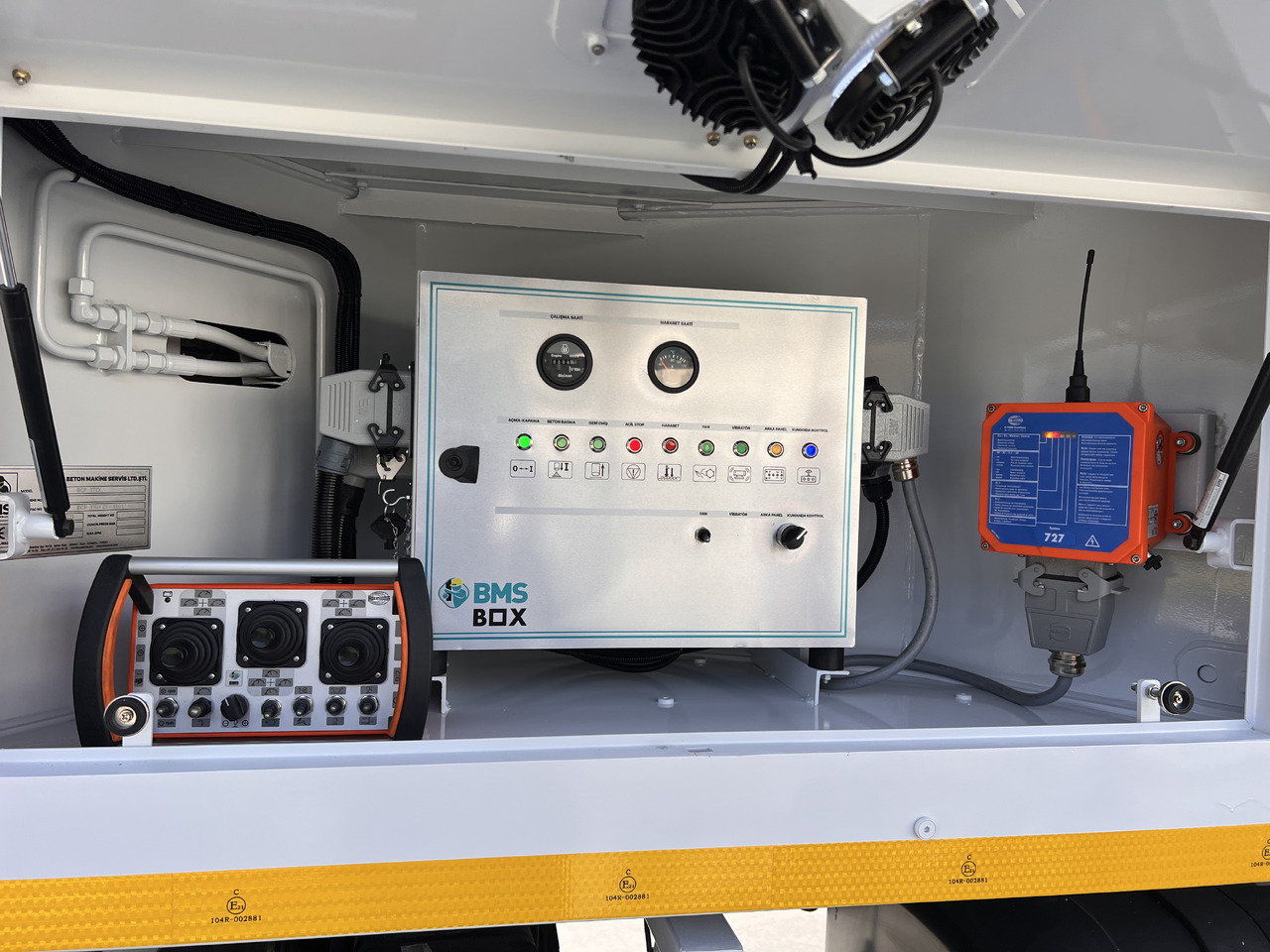 NEU: Betonpumpe Mercedes-Benz Arocs 3343 P E6: das Bild 12 NEU: Betonpumpe Mercedes-Benz Arocs 3343 P E6: das Bild 12