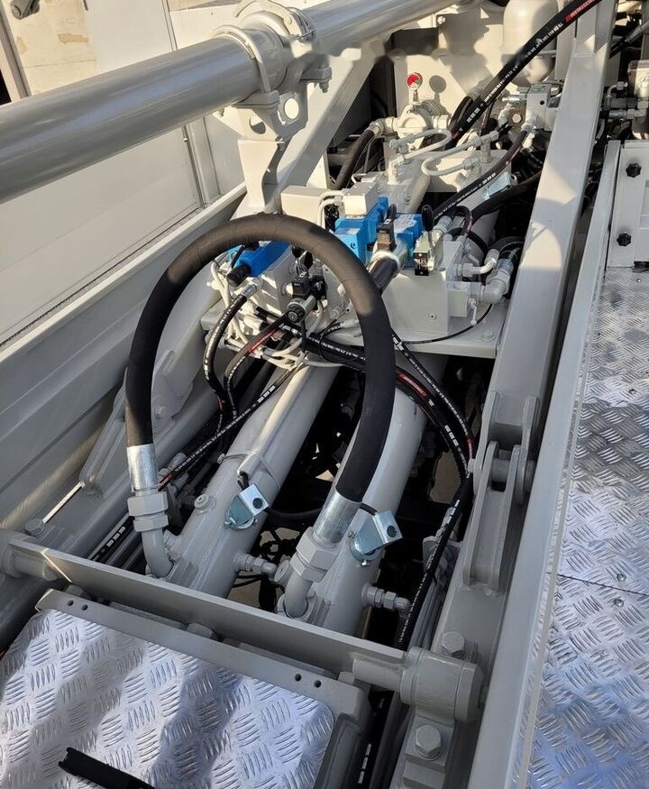 Mercedes-Benz New BMS BCP M22 ZX-4 on chassis - Betonpumpe: das Bild 2 Mercedes-Benz New BMS BCP M22 ZX-4 on chassis - Betonpumpe: das Bild 2