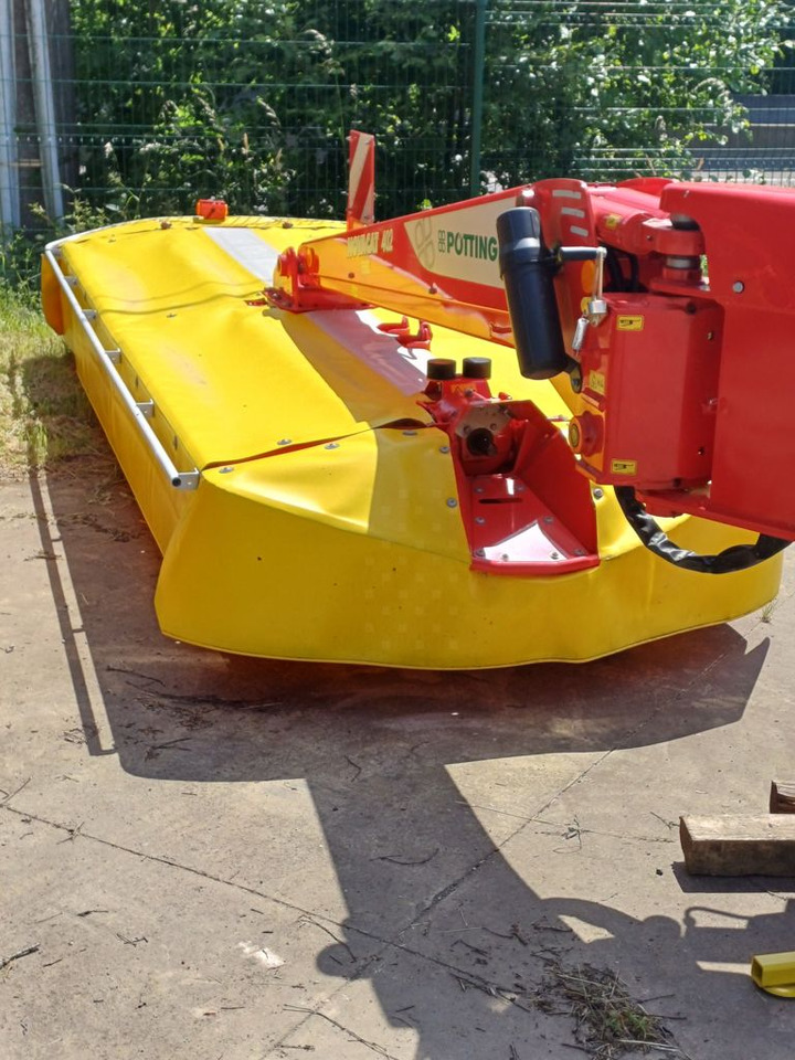 Pöttinger NOVACAT 402 - Mähwerk: das Bild 3 Pöttinger NOVACAT 402 - Mähwerk: das Bild 3