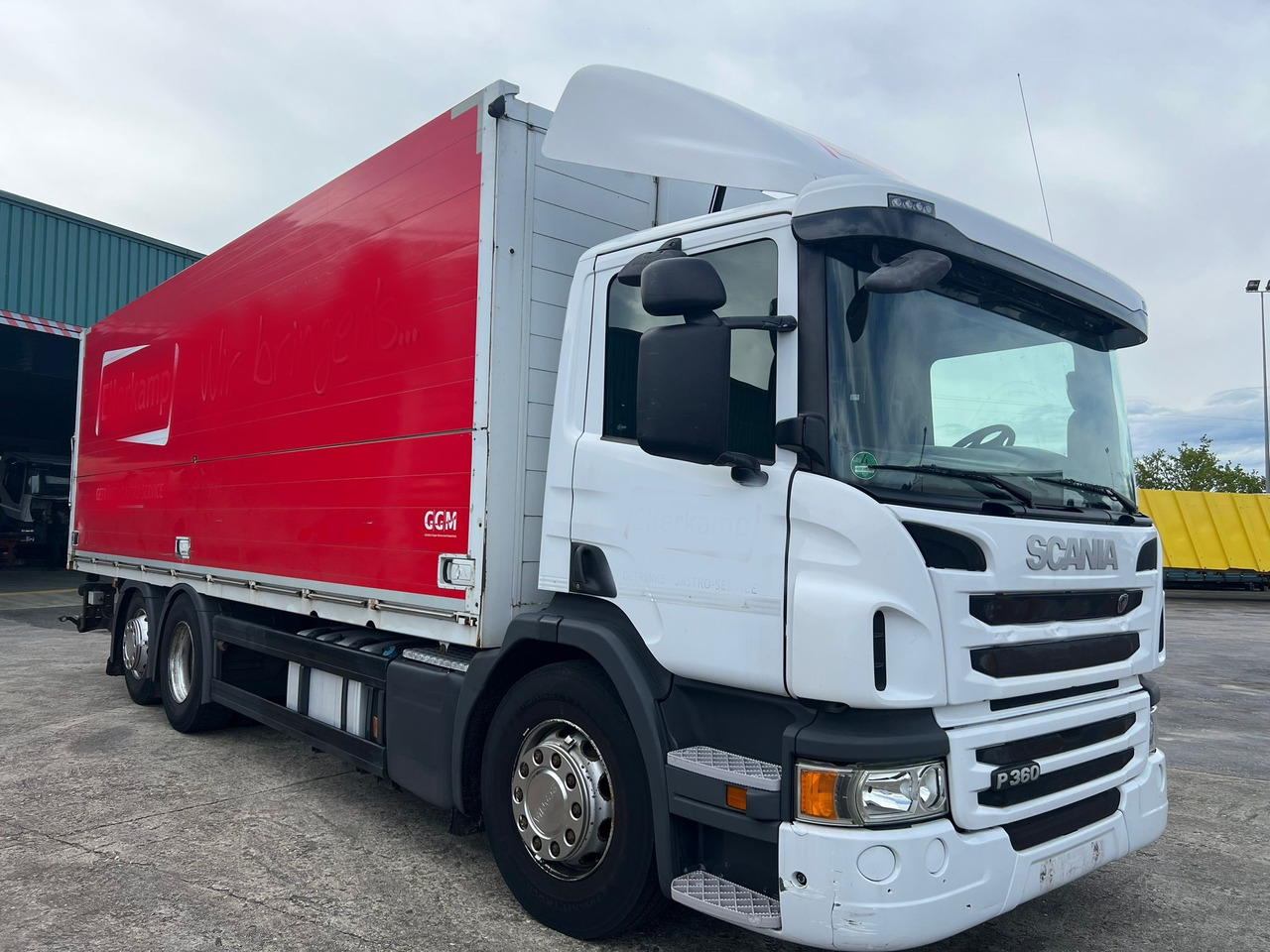 SCANIA 360 CON CAJA DE BEBIDAS - Getränkeaufbau LKW: das Bild 2 SCANIA 360 CON CAJA DE BEBIDAS - Getränkeaufbau LKW: das Bild 2