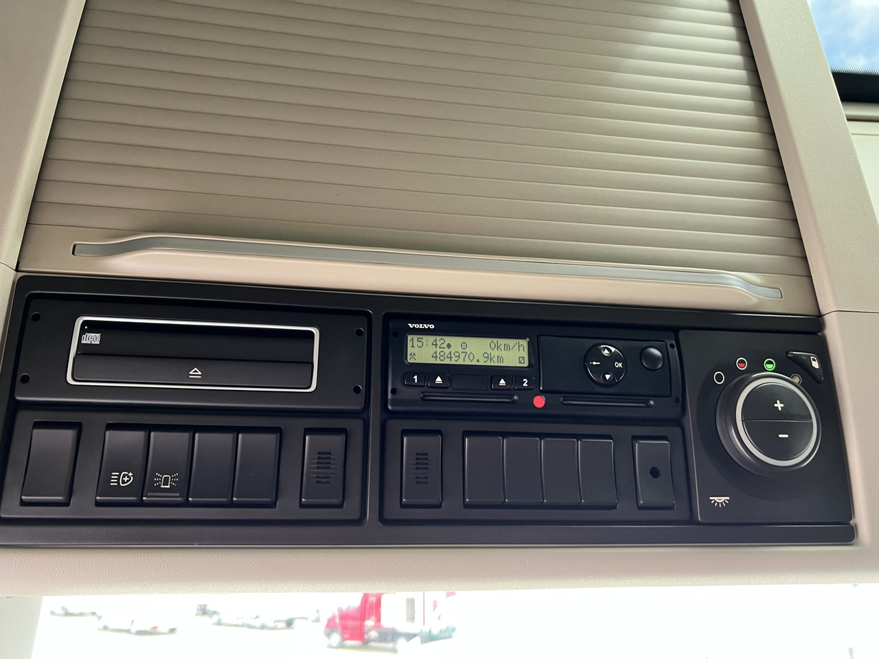 Fahrgestell LKW camion Volvo 540 en chasis con retarder: das Bild 12