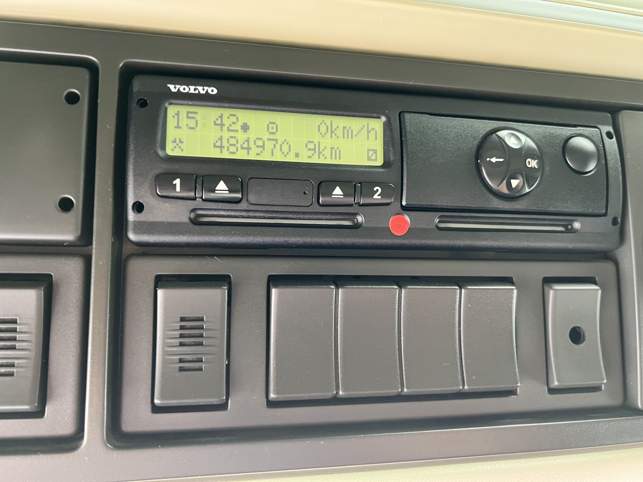 Fahrgestell LKW camion Volvo 540 en chasis con retarder: das Bild 11