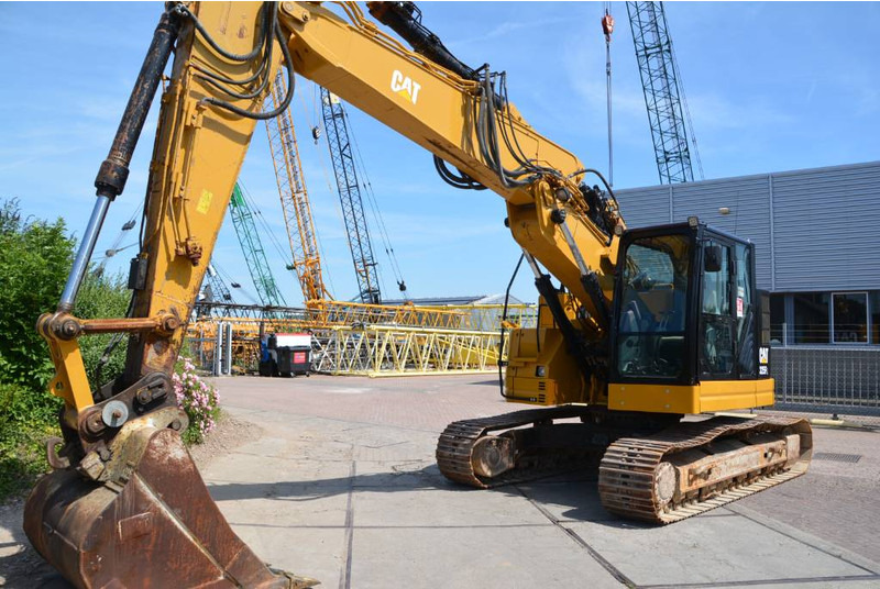 Cat 325 FL CR - Kettenbagger: das Bild 3 Cat 325 FL CR - Kettenbagger: das Bild 3