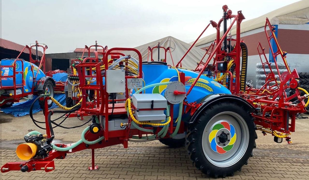 Biardzki Opryskiwacz przyczepiany 1200l/18 / Anhängespritze 1200 l / 18/ Trailed sprayer 1200 /18 / l/ Прицепной опрыскиватель 1200/18 - Anhängespritze: das Bild 2 Biardzki Opryskiwacz przyczepiany 1200l/18 / Anhängespritze 1200 l / 18/ Trailed sprayer 1200 /18 / l/ Прицепной опрыскиватель 1200/18 - Anhängespritze: das Bild 2