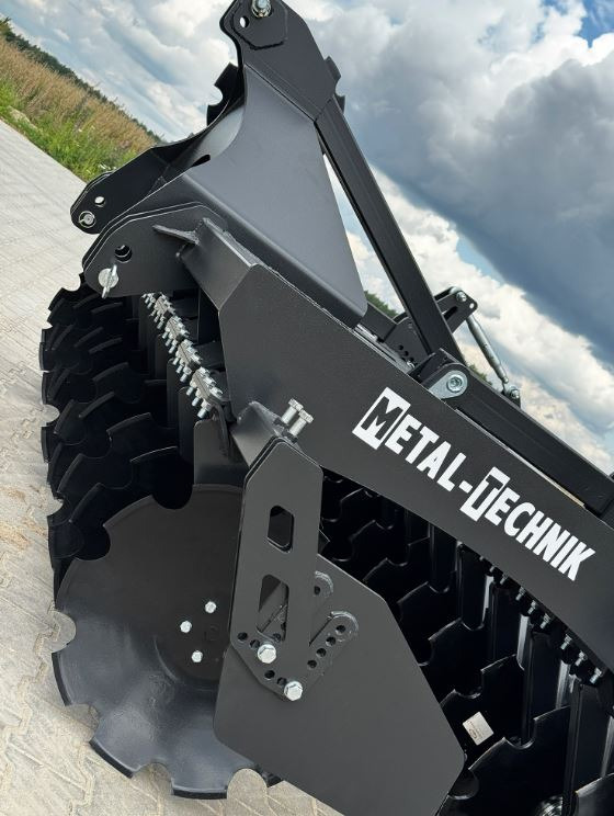 METAL-TECHNIK Brona talerzowa 2,7 m / Scheibenegge / дисковая борона / disc harrow - Scheibenegge: das Bild 2 METAL-TECHNIK Brona talerzowa 2,7 m / Scheibenegge / дисковая борона / disc harrow - Scheibenegge: das Bild 2