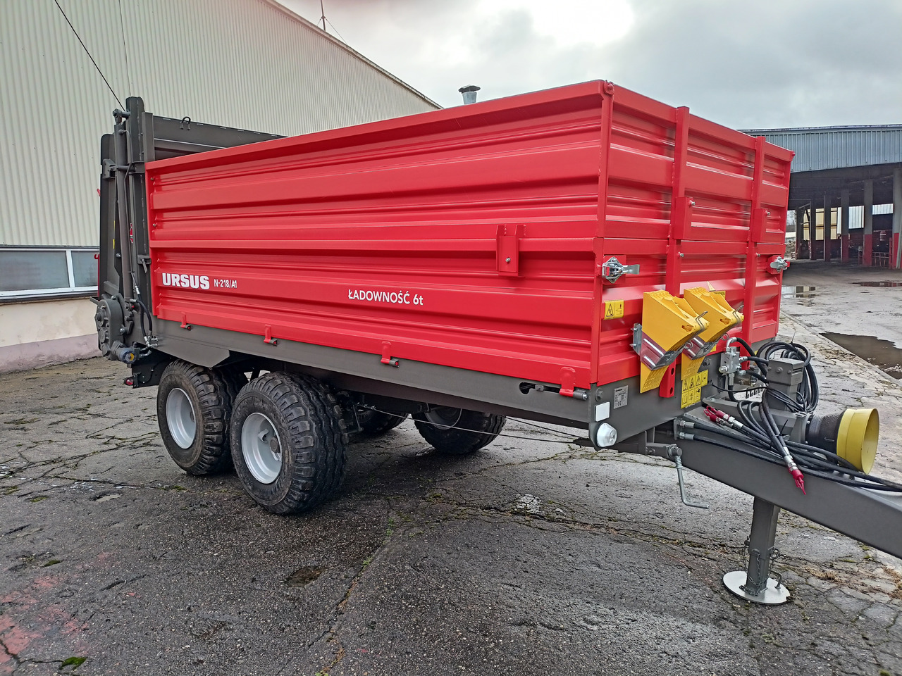 Ursus Rozrzutnik obornika 6 t / Разбрасыватель навоза / Miststreuer / Manure spreader 6 t - Dungstreuer: das Bild 3 Ursus Rozrzutnik obornika 6 t / Разбрасыватель навоза / Miststreuer / Manure spreader 6 t - Dungstreuer: das Bild 3