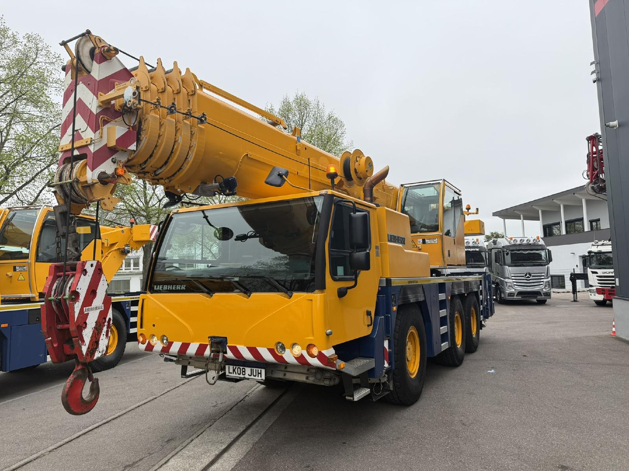 Liebherr LTM 1055-3.2 (2008 - 084 745) - Mobilkran: das Bild 2 Liebherr LTM 1055-3.2 (2008 - 084 745) - Mobilkran: das Bild 2