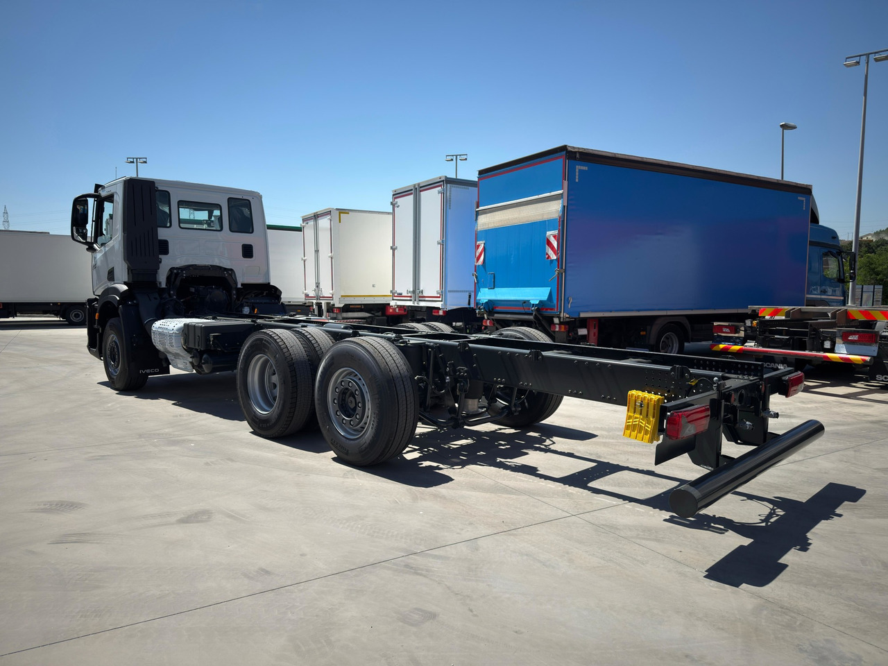 IVECO AD280X40 YPS ON X-WAY E6 (Chassis) - Fahrgestell LKW: das Bild 3 IVECO AD280X40 YPS ON X-WAY E6 (Chassis) - Fahrgestell LKW: das Bild 3
