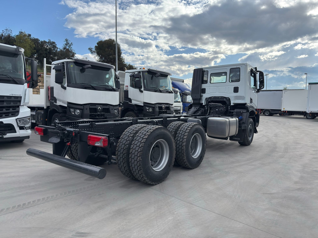 IVECO AD380T46 6x4 E6 (Chassis) - Fahrgestell LKW: das Bild 4 IVECO AD380T46 6x4 E6 (Chassis) - Fahrgestell LKW: das Bild 4