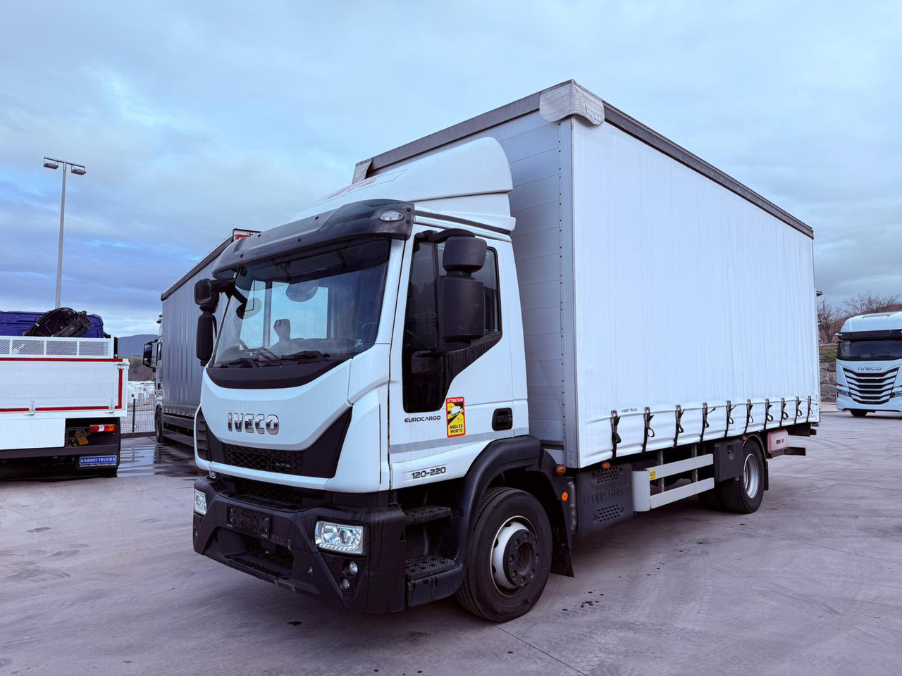 IVECO ML120E22 Eurocargo E6 (Tauliner) - Plane LKW: das Bild 1 IVECO ML120E22 Eurocargo E6 (Tauliner) - Plane LKW: das Bild 1