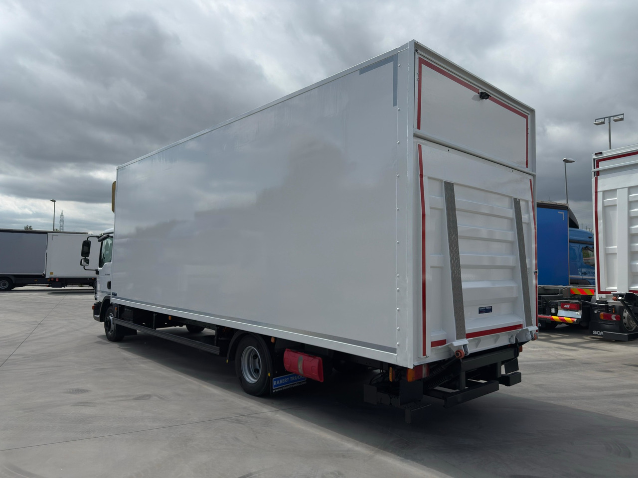 MAN 12.220 BL TGL E6 (VAN) - Koffer LKW: das Bild 4 MAN 12.220 BL TGL E6 (VAN) - Koffer LKW: das Bild 4